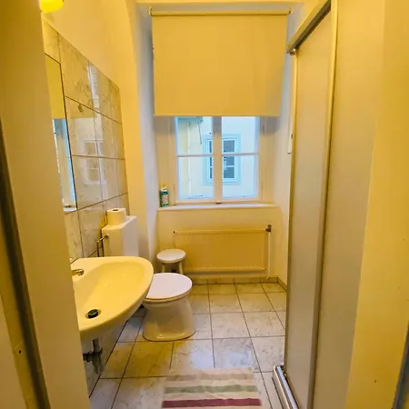 Wohnung, 2 Schlafzimmer, Innenhof Apartamento *